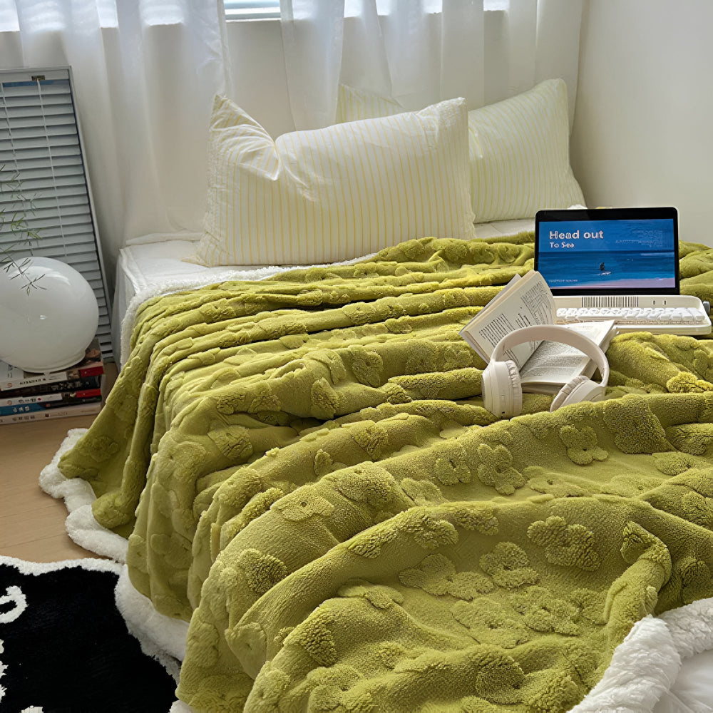 Cloud Flower Snuggle Sherpa Throw Blanket Soft Cozy Warm Blanket