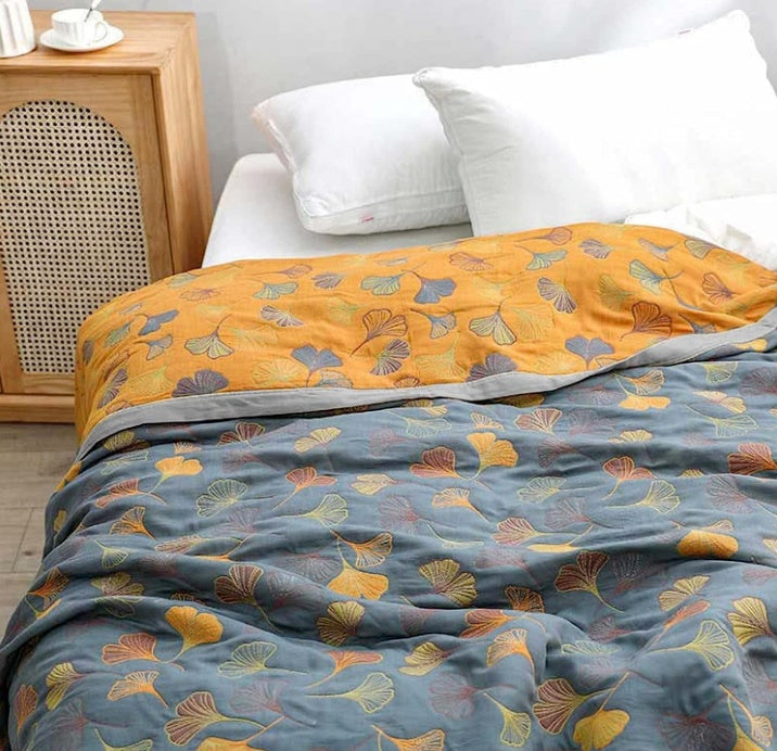 Ginkgo Leaf Throw Blanket | Nature-Inspired Cozy Comfort